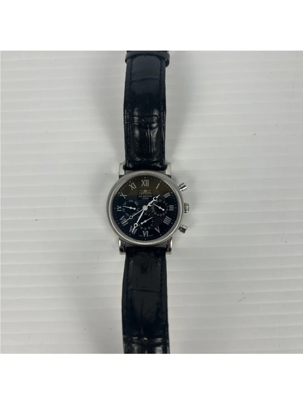 Mens 2880 INVICTA Coin Edge Day Date Quartz Watch.